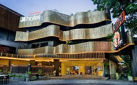 J4 Hotels Legian